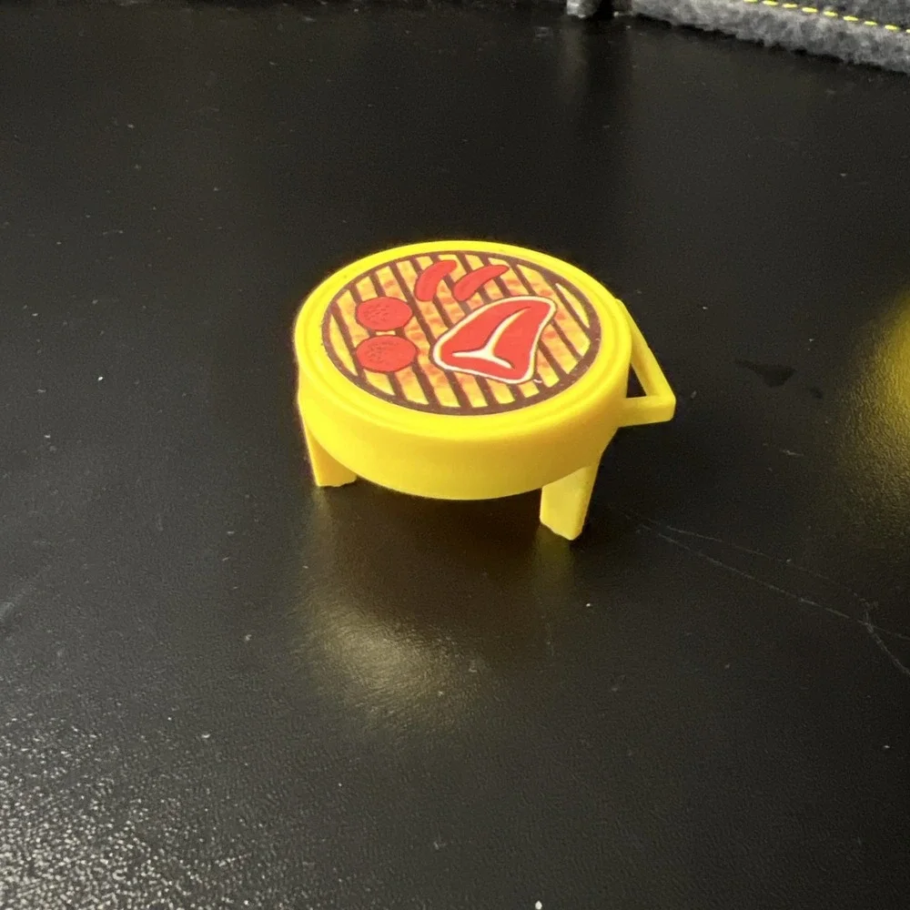 Vintage Fisher Price‎ Little People Yellow BBQ Grill #492-3